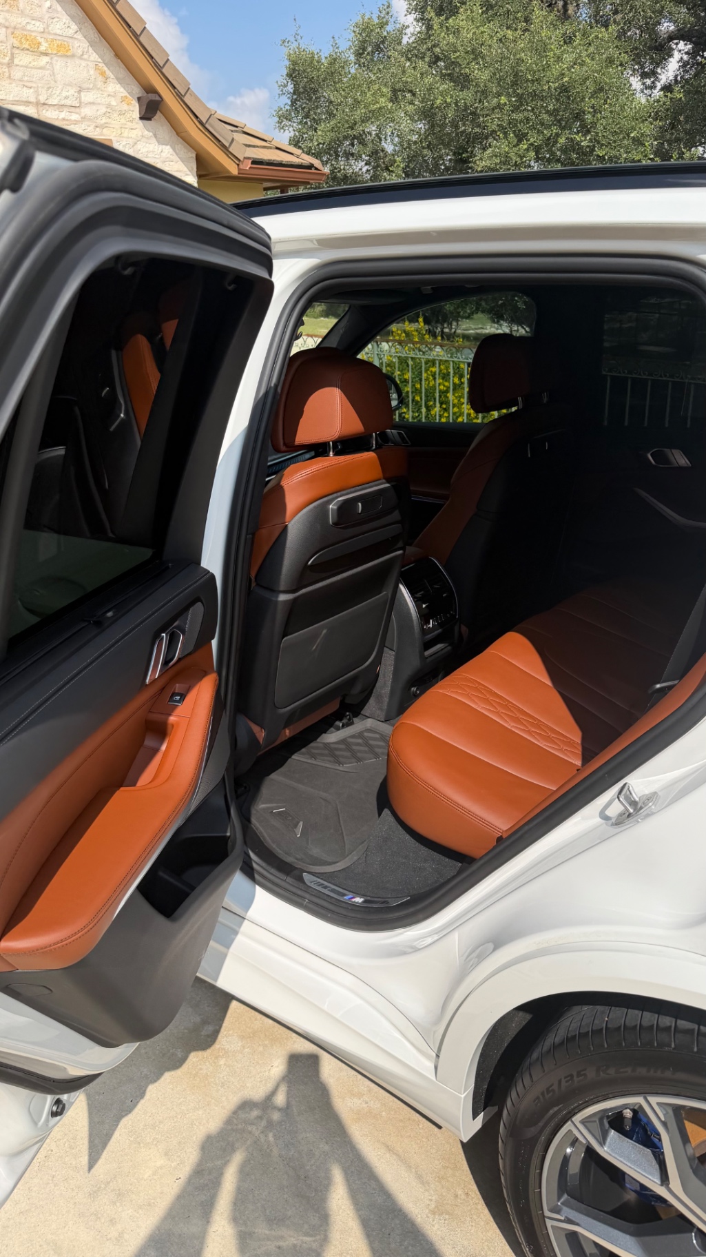 BMW X5 M — cognac leather rear seats
